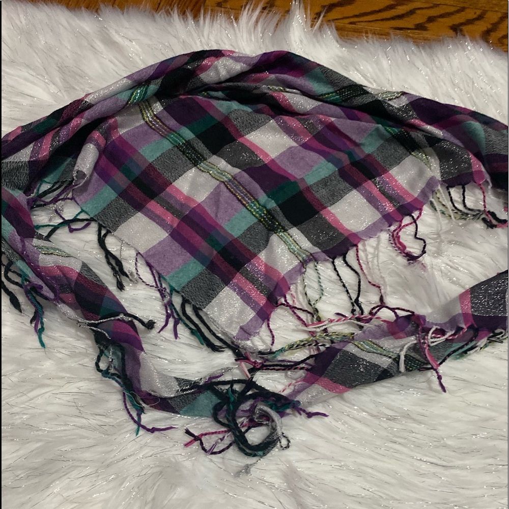 Plaid Scarf With Fringe